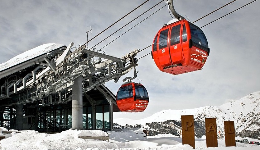 arinsal-pal-ski-gondola